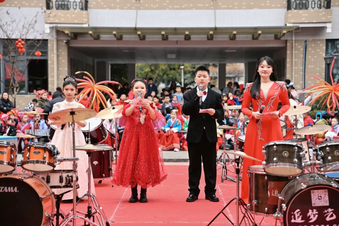 �ֶ�У԰��ϲӭ���ꡪ����������